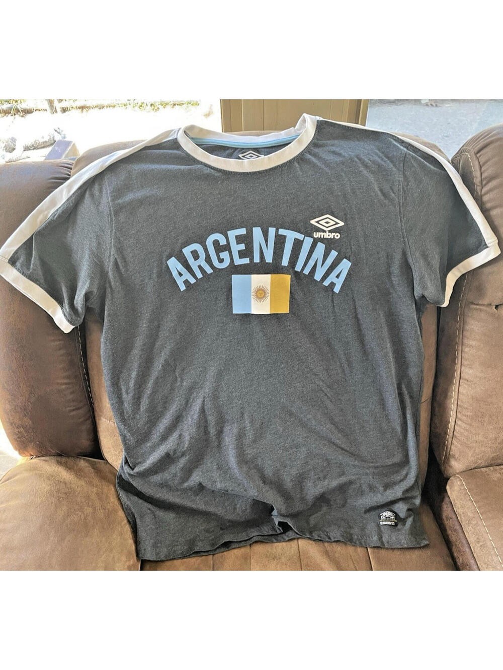 Vintage Umbro XL Argentina TEE